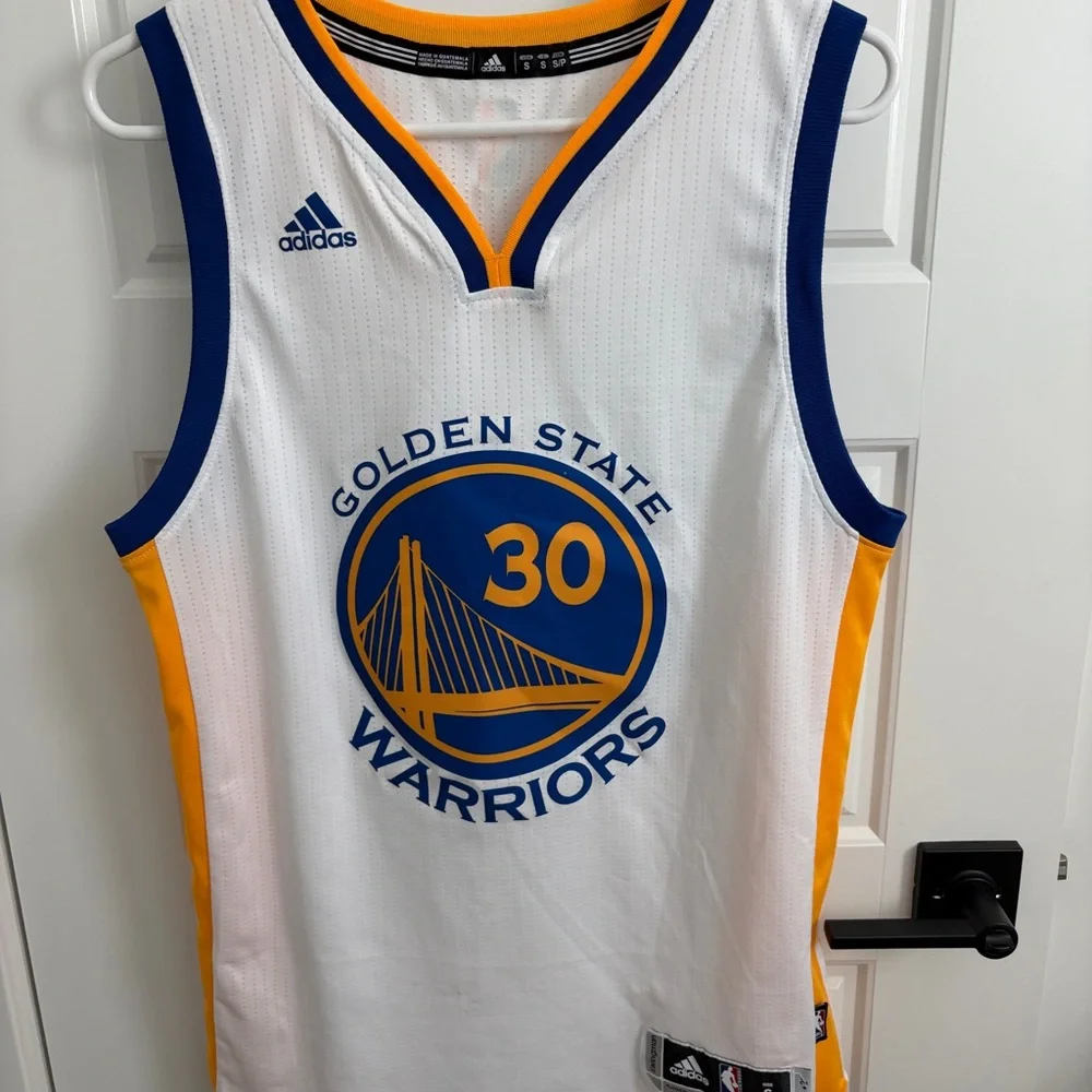 Adidas Golden State Warriors Stephen Curry 30 White and Blue Jersey size Small - Picture 1 of 3